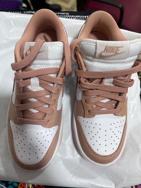 Nike low dunks. Original