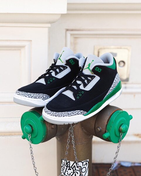Air Jordan  3 pine green