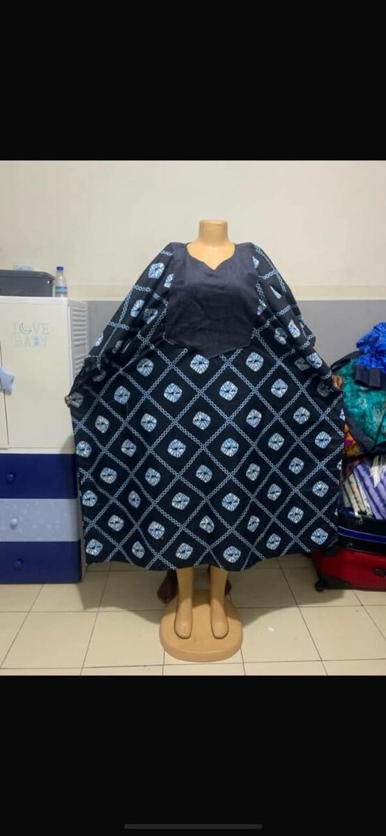 Robe disponible a 8000fr