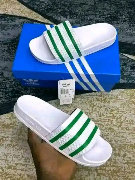 Claquettes confortables Adidas