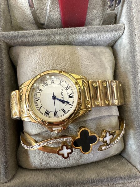 Дубайские часы