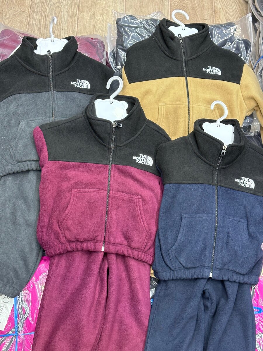 Спортивные костюмы