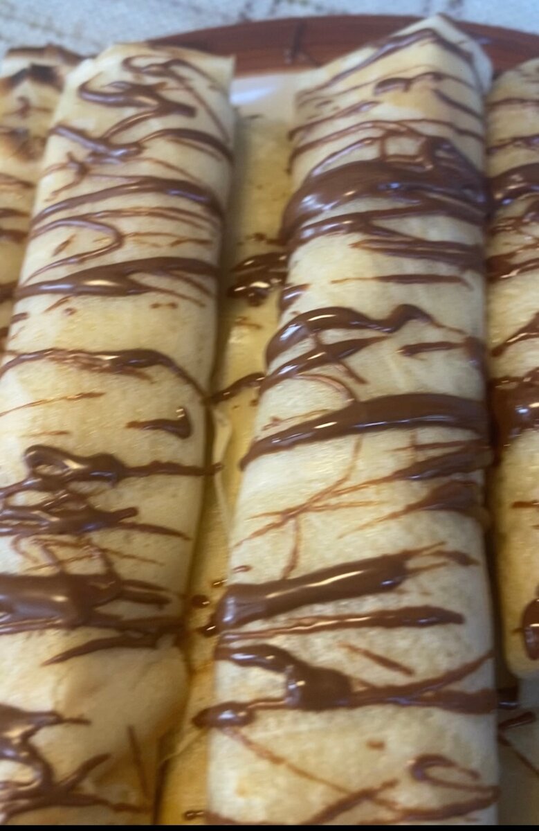Crêpes roulées au chocolat