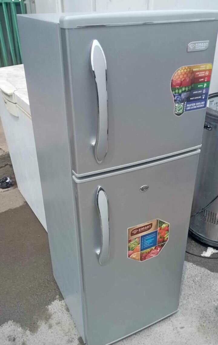 Réfrigérateur combiné moderne