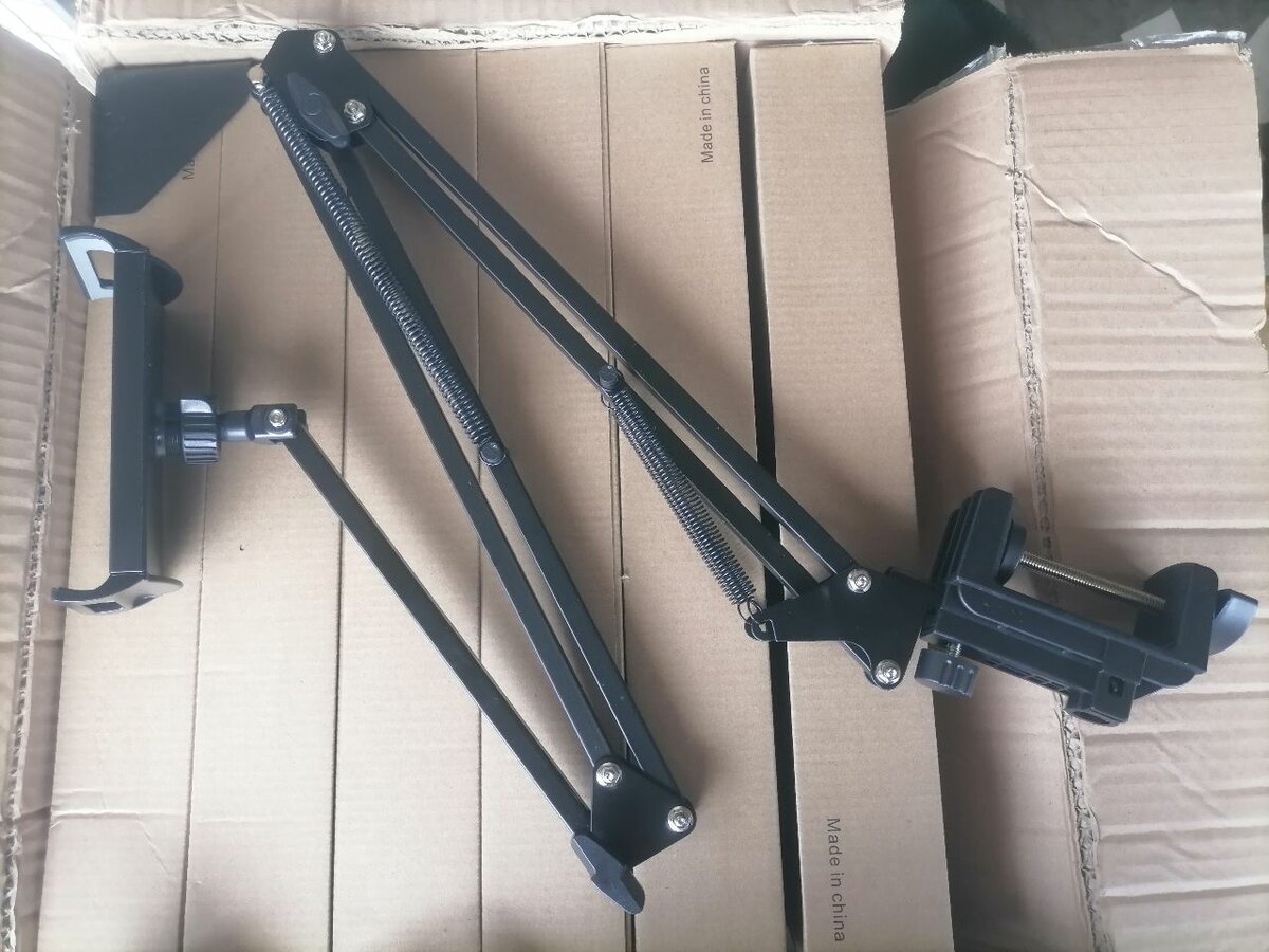 Smart phone iPad Desktop Clamp holder