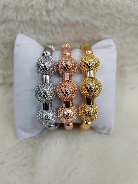 Bracelets en métal élégants