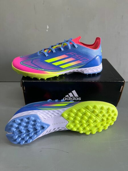 Chaussures de foot Adidas F50
