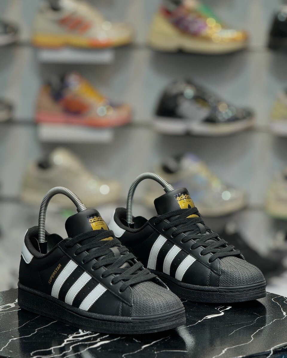 Adidas superstar