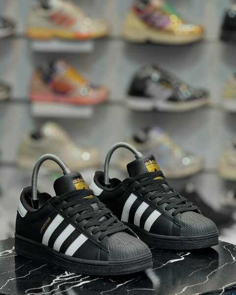 Adidas superstar