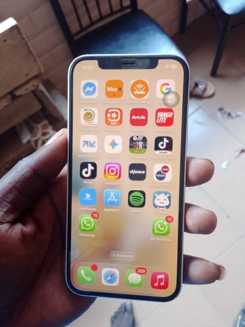 Smartphone réplique moderne