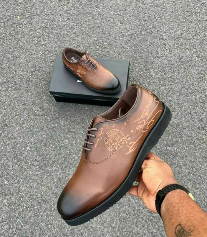 Chaussures habillées en cuir élégant