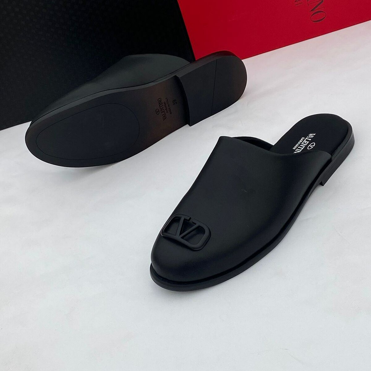 Purely leather half shoes