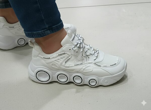 Baskets blanches modernes