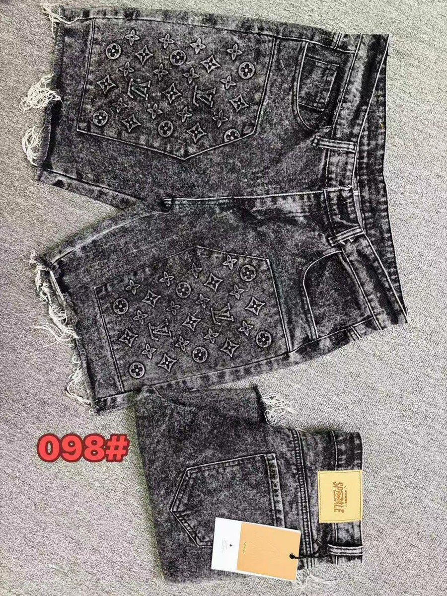 Shorts en jean déchiré tendance