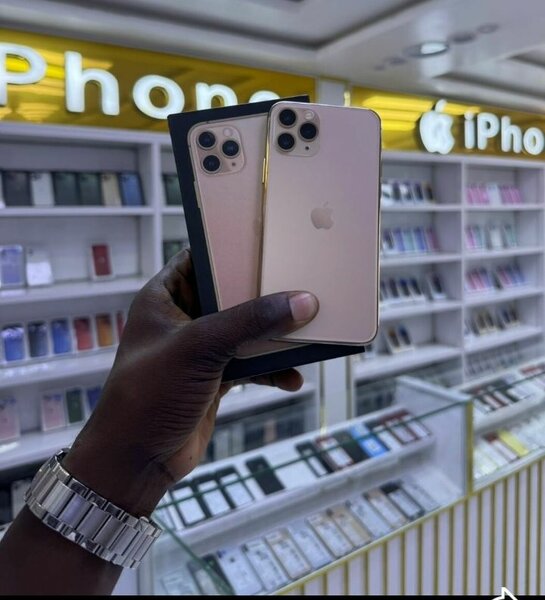 iPhone 11 Pro Max - Gold