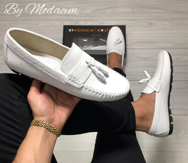 Mocassins blancs en cuir