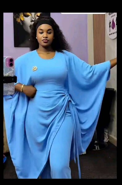 Robe élégante bleu ciel