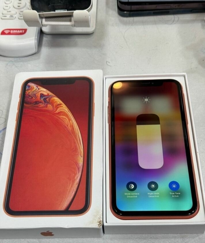 iPhone XR 64 Go Corail