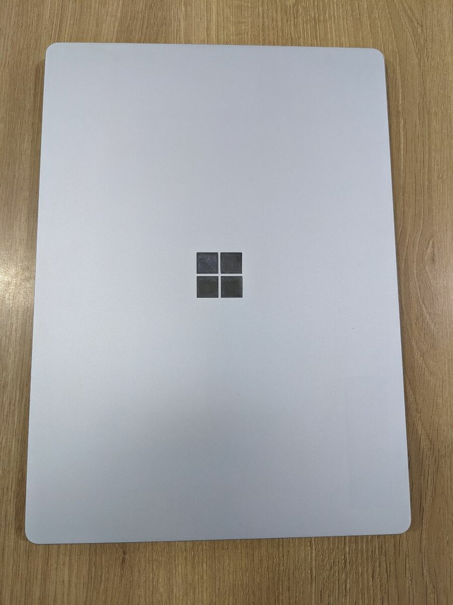 Microsoft Surface Laptop