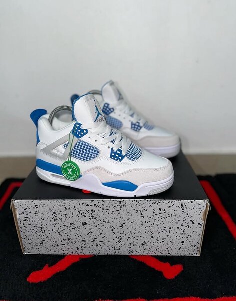 Jordan 4