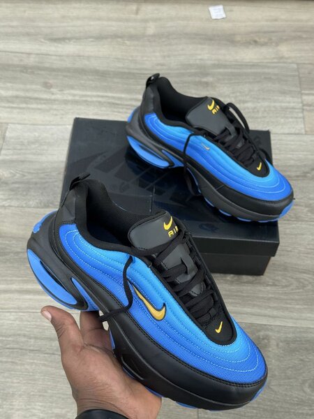 Baskets running bleues