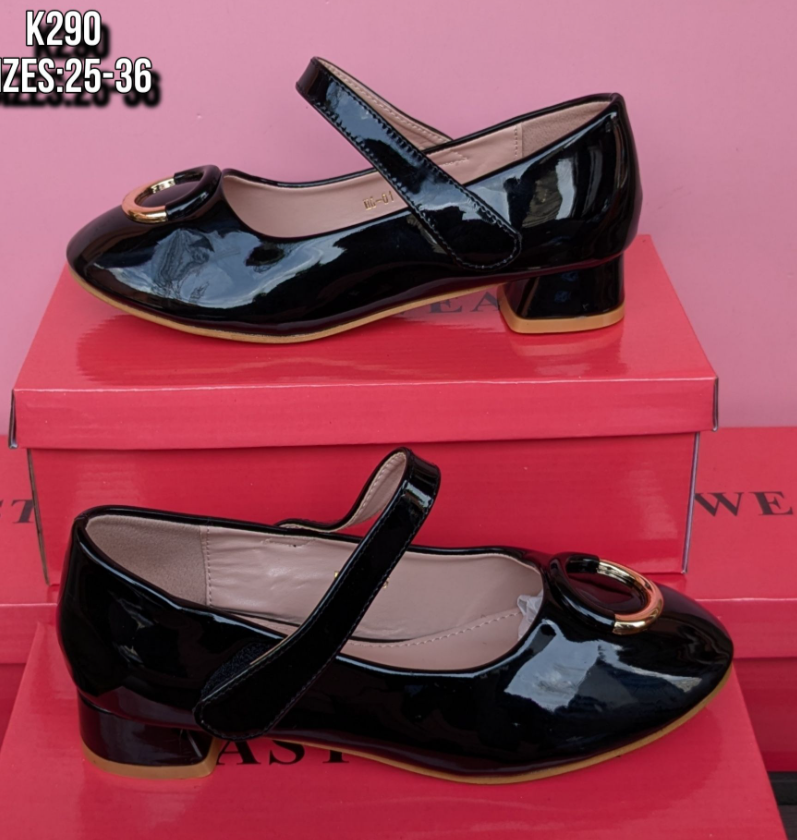 Girls' shoes