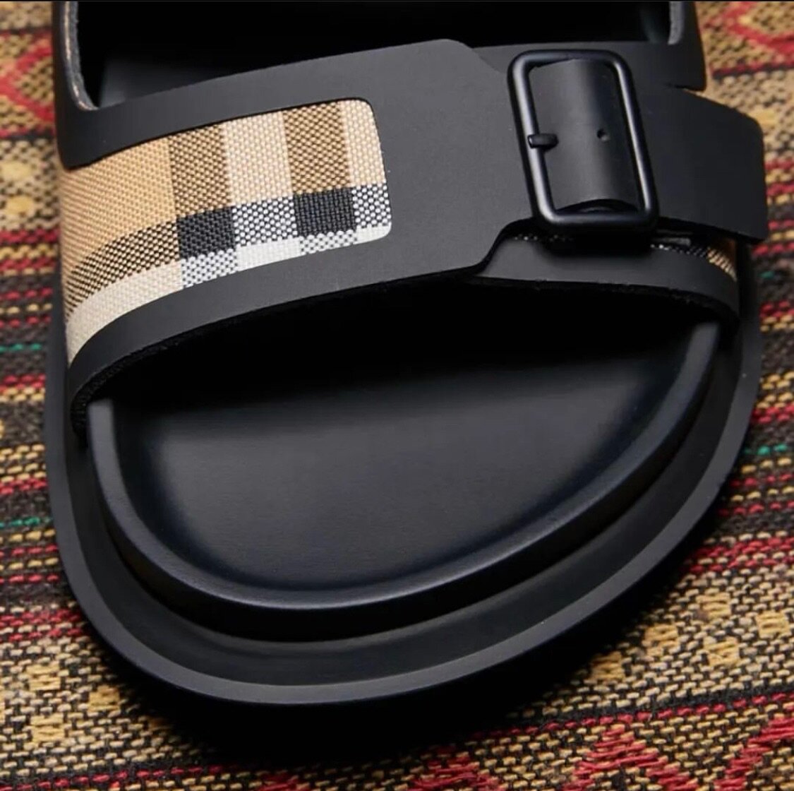 Sandales confort à boucles