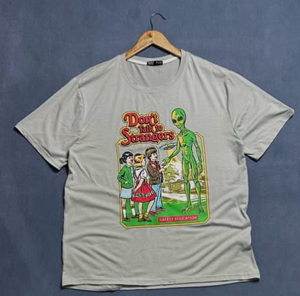 Don’t talk to strangers t shirt size: L