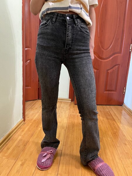 Милые черные Джинсы