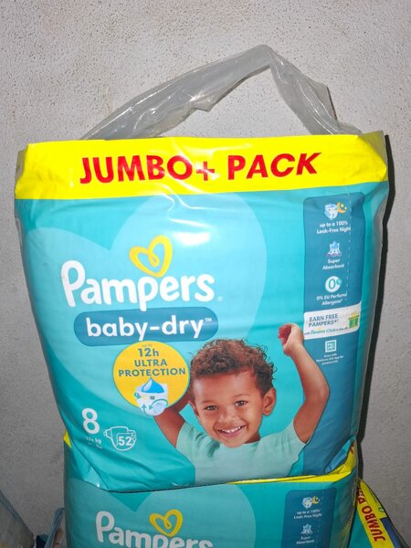 Pampers Baby-Dry Taille 8