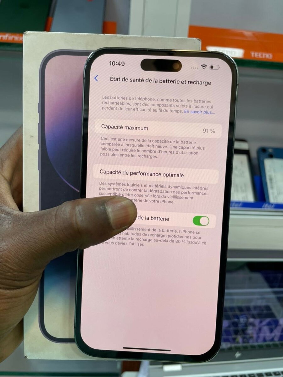 iPhone 14pro max 128giga casineuf très propre