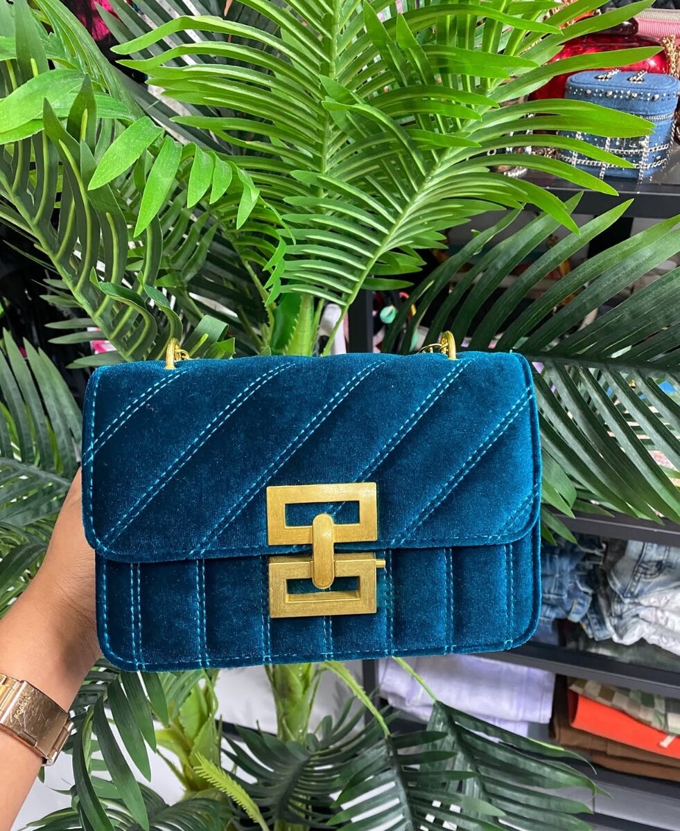 Texture leather shoulder bag