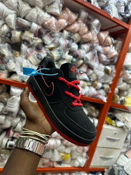 Baskets noires sport unisexes