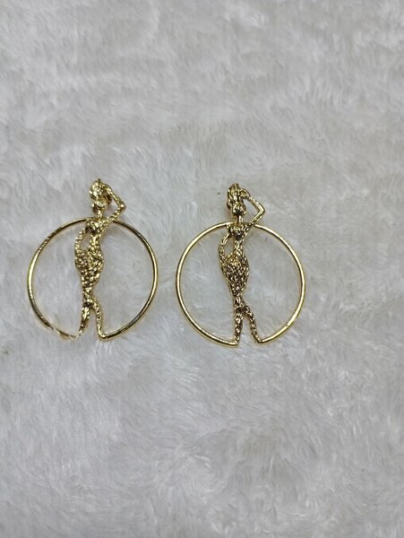 Boucles d'Oreilles Dorées Élégantes