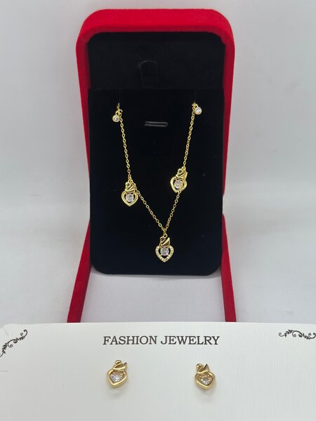 Parure Cœur Dorée Élégante