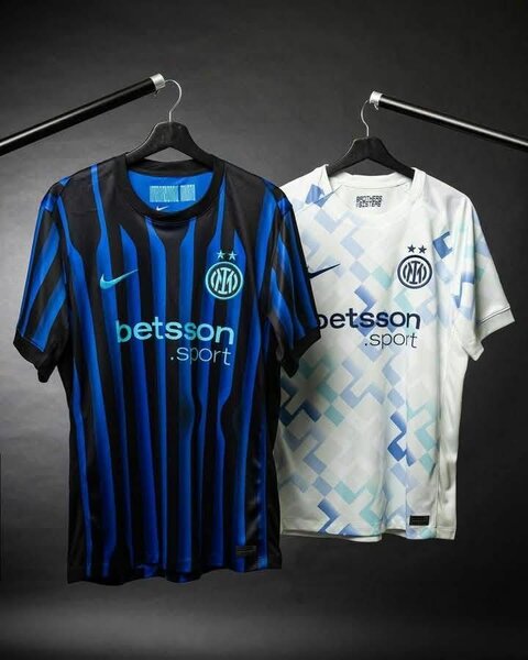 Maillots de football Adidas