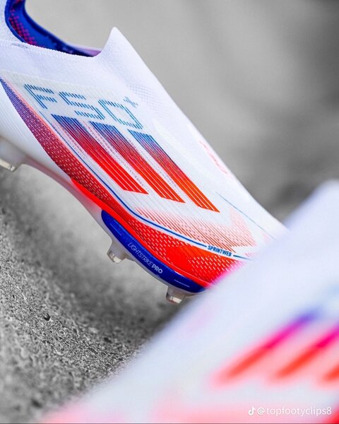 Chaussures de football légères