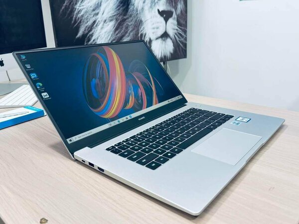 HUAWEI Matebook D15 Core