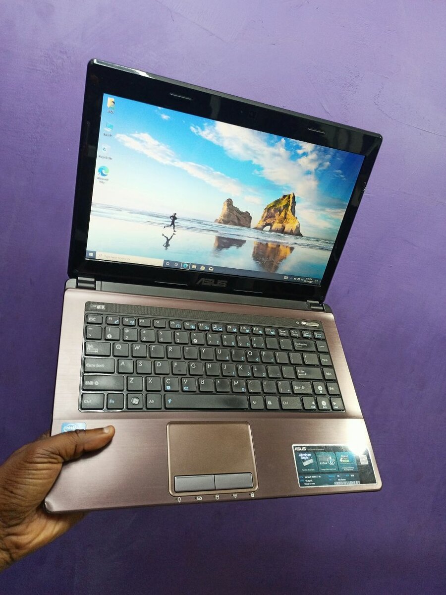 Asus core i3 5th Gen