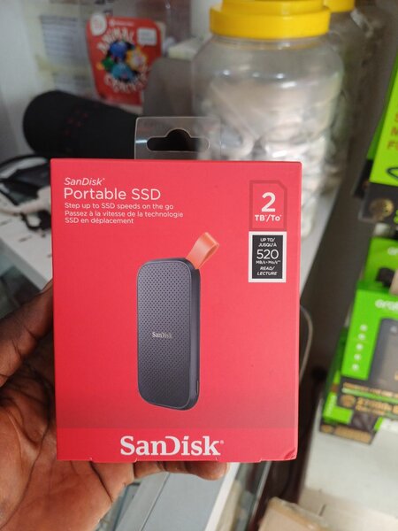 SANDISK 2TB SSD PORTABLE EXTERNAL HARD DRIVES