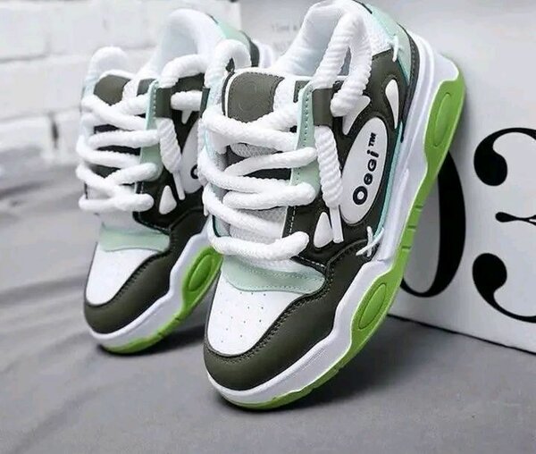 Sneakers colorés et tendance