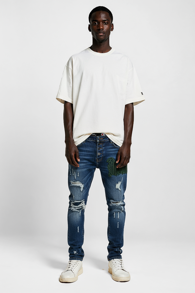 Jeans déchirés tendance