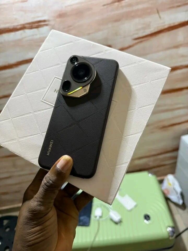 Huawei Pura70 Ultra Smartphone