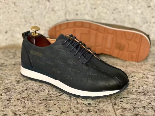 Chaussure pour homme lactose