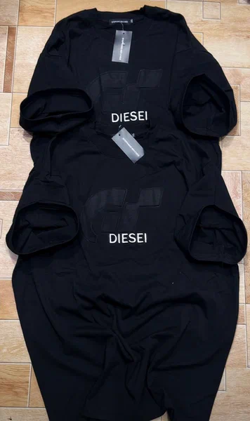 T-shirt noir en coton pour homme