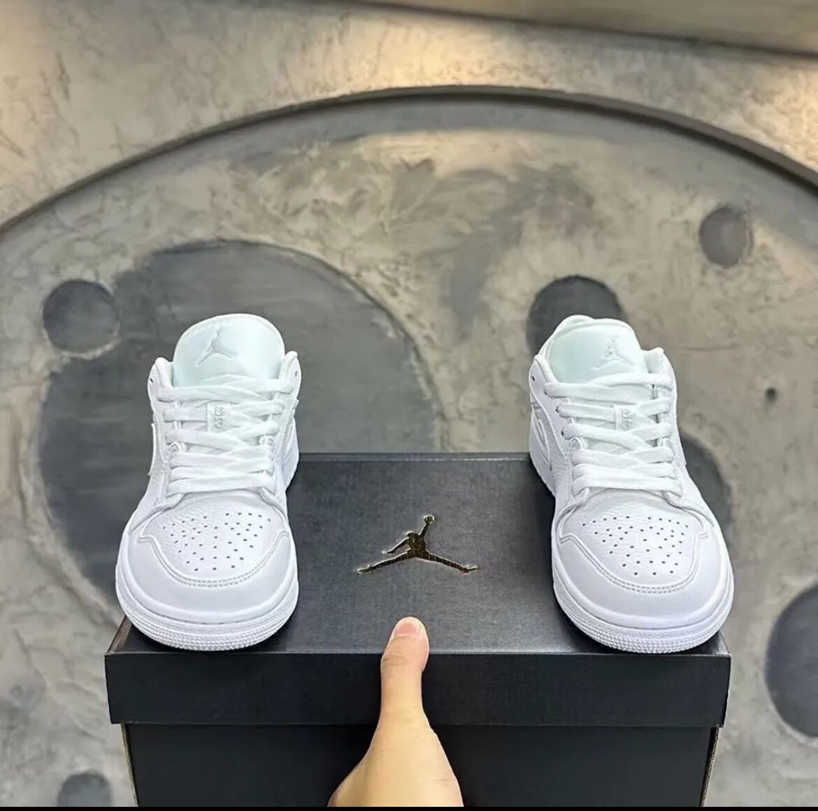 Air Jordan 1 low white