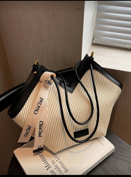 Sac à main moderne élégant