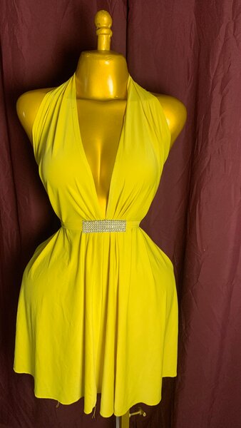 Robe fleurie femme élégante