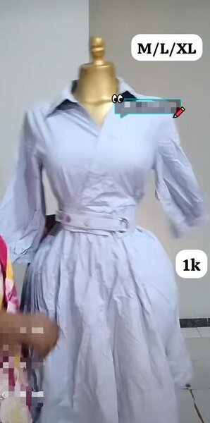 Robe élégante ceinturée