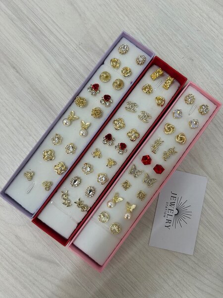 Earrings set (9 pcs)